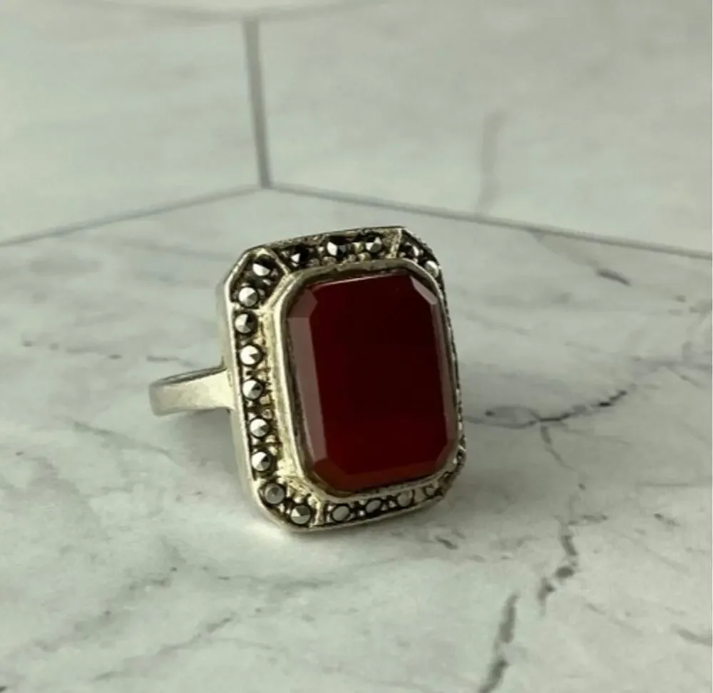 Vintage 925 Sterling Silver Agate & Marcasites Ring Size 7